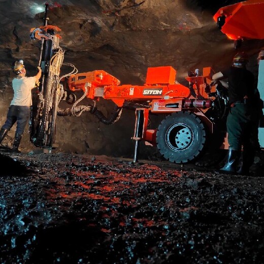 北京大型采矿台车材质,液压采矿钻机