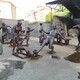 广场运动人物雕塑图