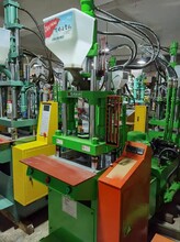 广东机械赞扬立式注塑机,二手立式注塑机图片
