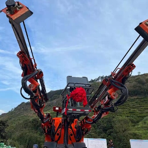 天津国产多臂凿岩台车设备