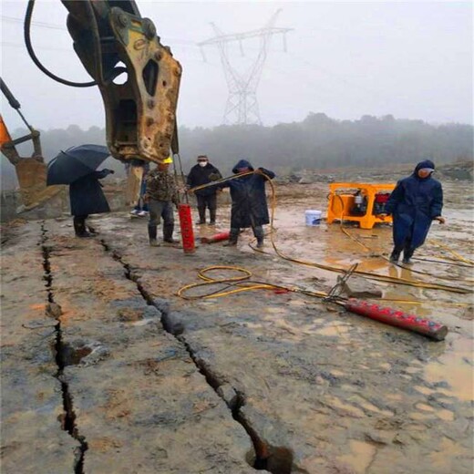 安徽滁州开山机岩石分裂机破石机柴油分裂机