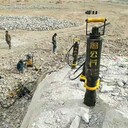 安徽蕪湖開山機(jī)巖石分裂機(jī)劈裂棒靜爆分裂機(jī)