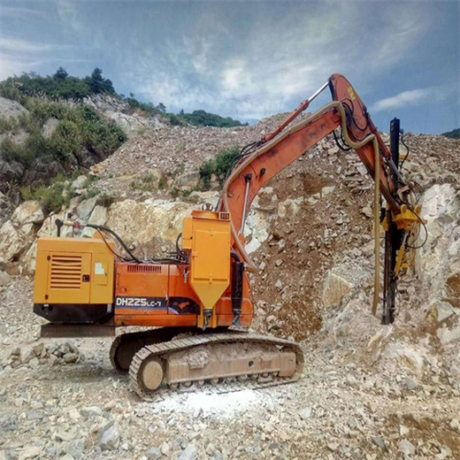 茂名挖掘机改装潜孔钻机厂家