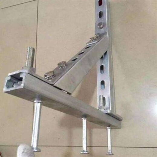 上海定制管廊托臂安装方式