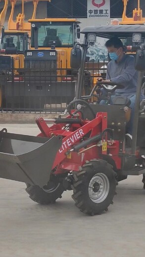河南中首重工电动铲车装载机出售新能源电动小铲车