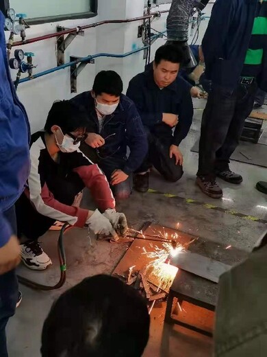 广州白云电工焊工高空培训考证电工焊工培训考证