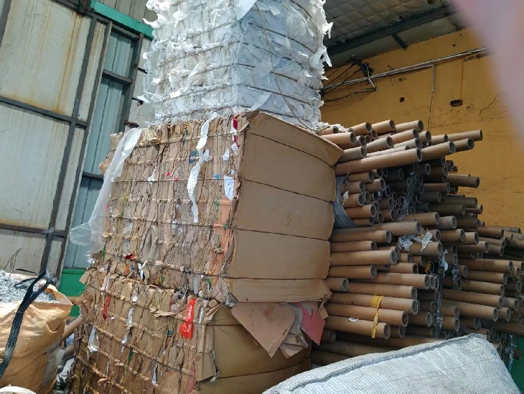 上海松江区回收废纸的价格，废纸板回收多少钱一公斤？