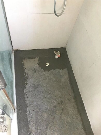 深圳龙岗室内卫生间防水补漏施工团队，卫生间防水补漏施工