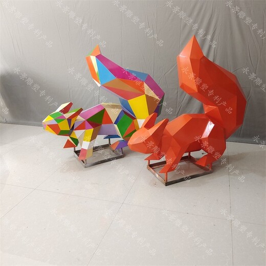 北京不锈钢动物雕塑现货,几何动物雕塑