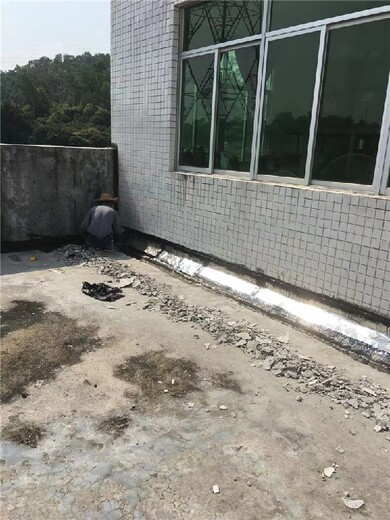 深圳龙华正规厂房屋面交接缝防水补漏报价及图片