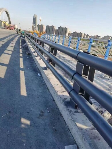 河南桥梁防撞护栏厂家联系方式