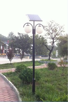 四川太陽(yáng)能路燈蜀欣源批發(fā)出售太陽(yáng)能燈
