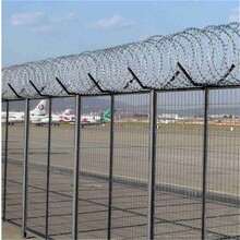耐用機場護欄網廠家,鋁包鋼機場圍界圖片