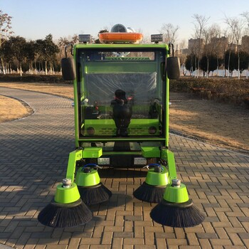 柳宝扫地车LB-3000柳州大型扫路小区学校博物馆公园道路清扫车