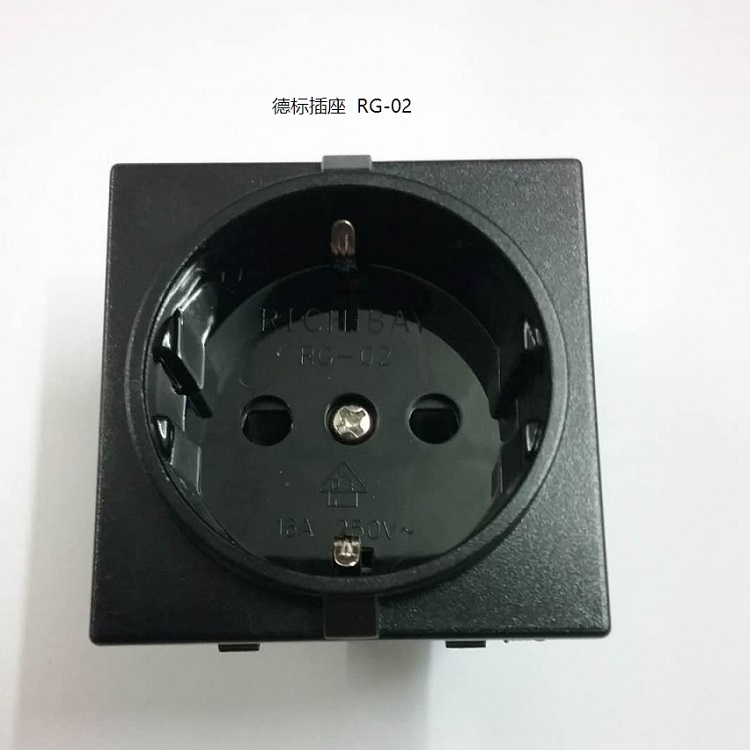 生产销售机柜电源座欧式电源插座16A德式黑色IEC电源插座rg-02
