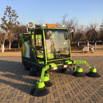 柳州柳宝LB-3000电动扫地车大型工业驾驶式扫地车吸尘扫路机