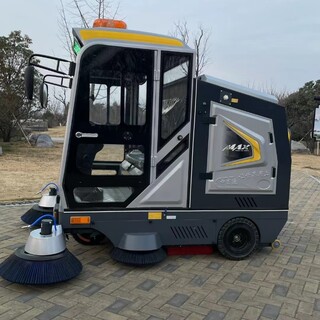 电动扫路车小型扫地车多功能扫地机道路清扫车图片2