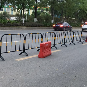 广州番禺护栏厂家临时围栏市政铁马黄黑铁马护栏