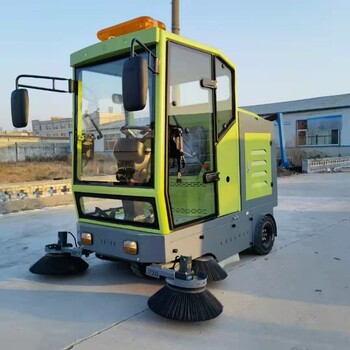 新能源电动驾驶式道路清扫车小区物业扫路车多功能扫路车
