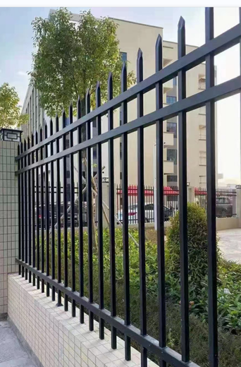 河南铁艺栏杆锌钢隔离护栏学校工业园围墙小区别墅院子铁栅栏