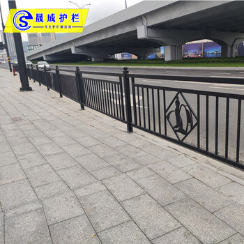 廣州新農(nóng)村交通護欄市政道路防撞欄桿東莞馬路兩側(cè)防護欄