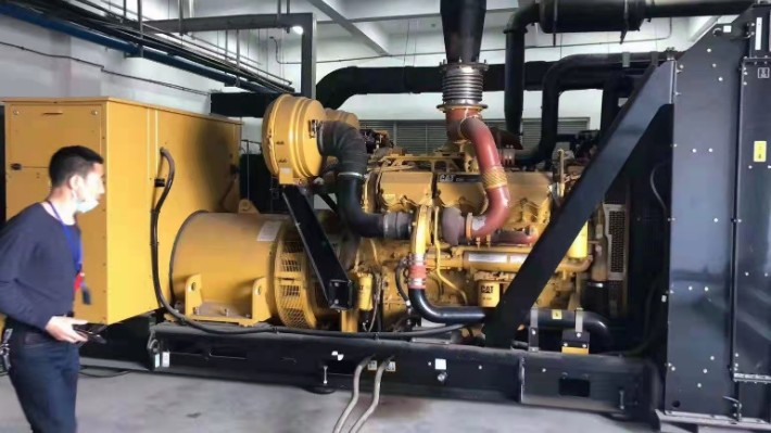 苏州二手柴油发电机回收苏州康明斯发电机组回收