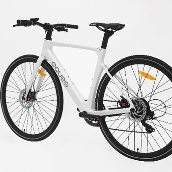 碳纤维公里锂电自行车