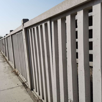 南京玄武区铁路水泥防护栅栏、铁路水泥枕木