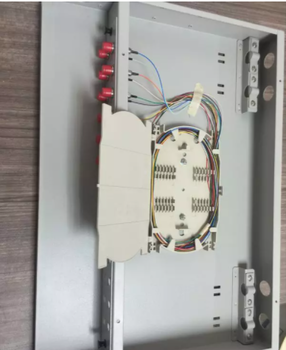 安普諾貝佳康普1U理線器