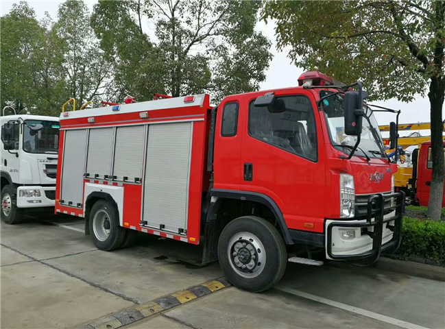 天锦东风大型消防车15吨