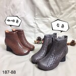 广州女鞋工厂现货批发供应休闲手工复古原创民族女鞋靴子