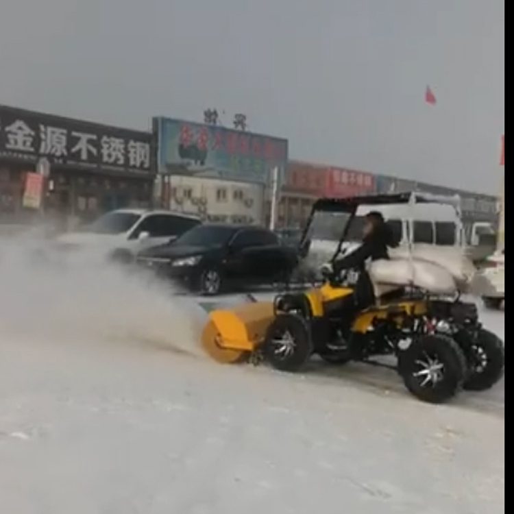 国产小型扫雪车 ，北京洁娃国产机型SSJ18-15,抛扫铲三机头互换使用应对不同的厚度