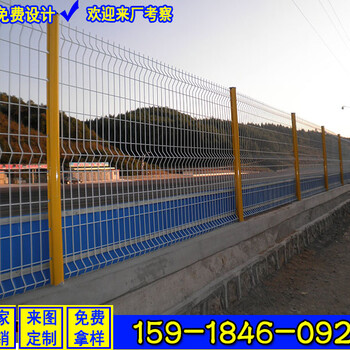 花园围栏安装方便东莞小区桃型柱护栏网公路绿化带防爬网价格