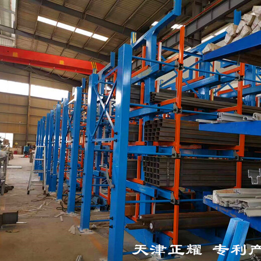浙江台州钢管货架直接使用行车吊装的伸缩式结构货架