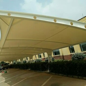仙桃市城市入口張拉膜,汽車車棚膜結(jié)構(gòu)安裝