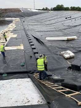 垃圾处理场调节池浮膜(雨污分流)工程渗滤液池浮盖湿法施工方案