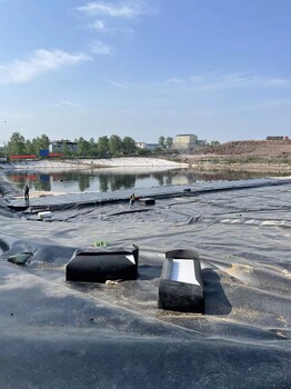 承接广州垃圾填埋场调节池改造加浮动盖膜工程