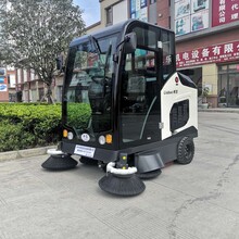 益阳柳宝LB-2000驾驶式扫地车工业扫地机学校小区道路环卫电动清扫车
