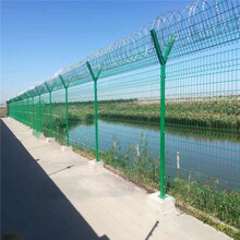 赣州飞行区钢筋网围界勾花网防护围栏