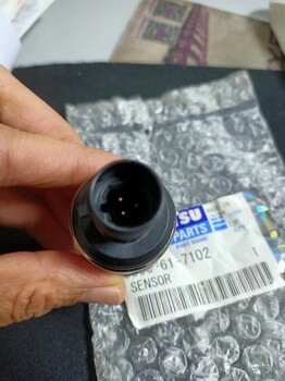河南新鄉(xiāng)WA500-6變速箱充油開(kāi)關(guān)714-23-15621