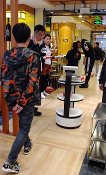 南京机器人厂家直供餐厅服务机器人租赁销售