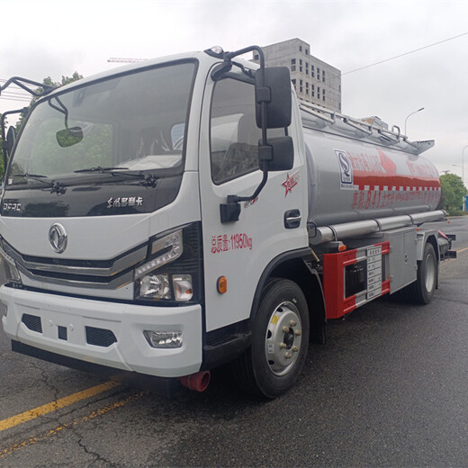 解放JK6额载10吨危险货物运输车相关产品