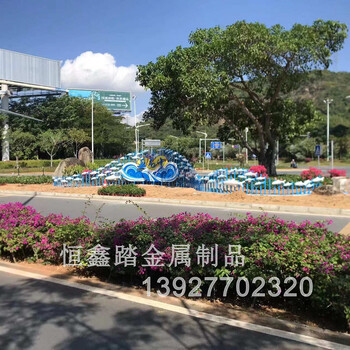 三亚不锈钢鱼型背景墙定制大型不锈钢景墙装饰案例呈现雕塑之美