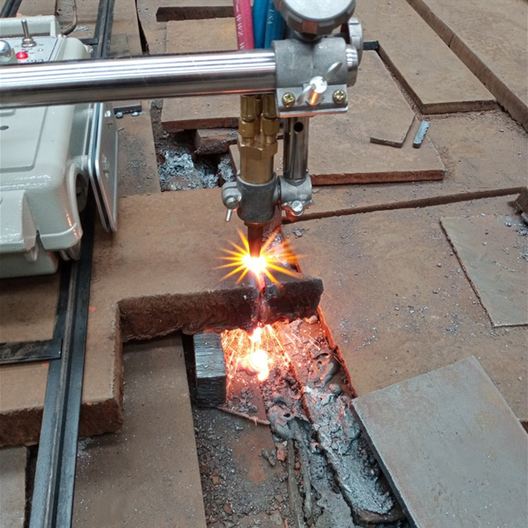 半自动火焰钢板切割机便携式等离子切割机金属板子气割坡口机