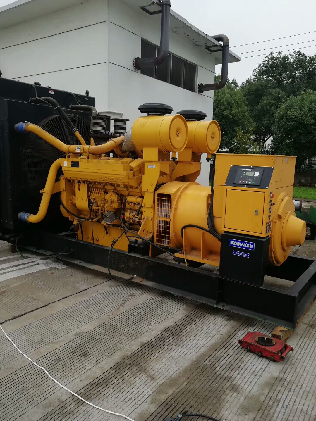上海收购发电机回收二手发电机斯太尔沃尔沃柴油发电机组回收