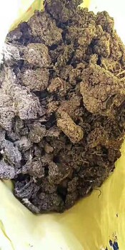 干雞糞哪里有賣的河北石家莊三品肥業(yè)70斤一袋不規(guī)則塊狀