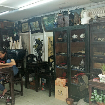 上海老紫檀家具回收，老红木八仙桌回收，老家具摆件收购