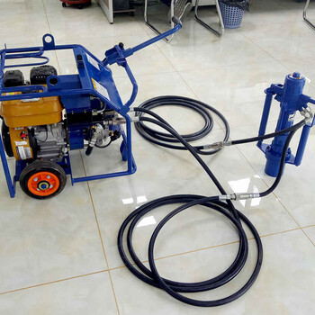 搶險(xiǎn)抗洪小型打樁機(jī)，打樁速度快