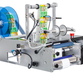 贴标机厂家生产小型半自动贴标机竟然也有触摸屏