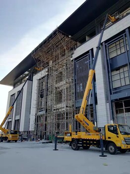 天津紅橋區高空作業車租賃載人云梯車自行升降平臺出租